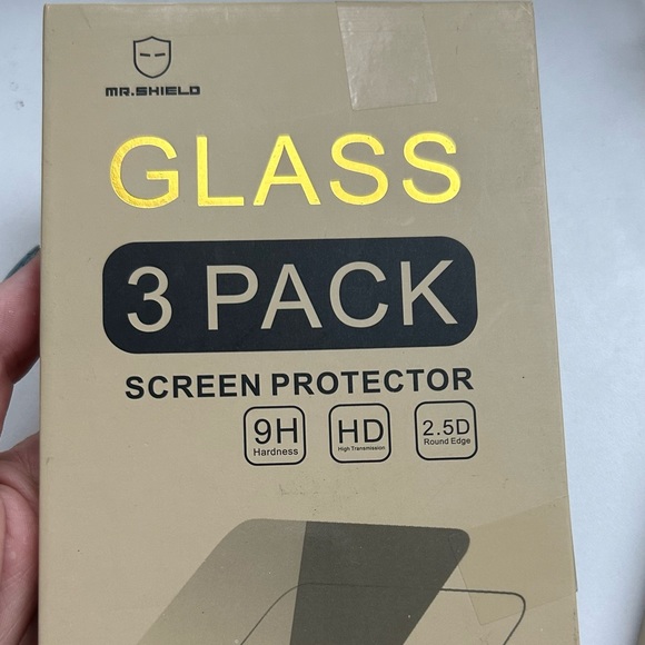 3 different types of screen protectors - Picture 2 of 16